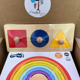 Pack Montessori Arco iris de madera. + 12 meses.