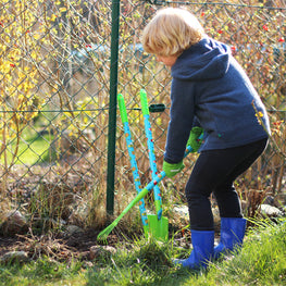 Set de jardinería infantil con carretilla Small Foot. +3 años