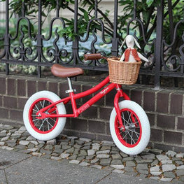 Bicicleta sin pedales roja con cesta - El Árbol y Yo